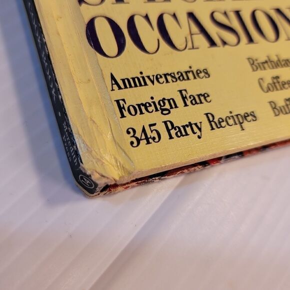 Better Homes Gardens Holiday Cook Book Vintage - Picture 2 of 15